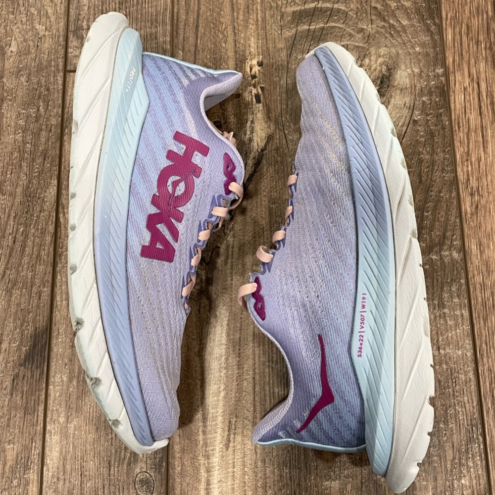 *SOLD*  Hoka Mach 5